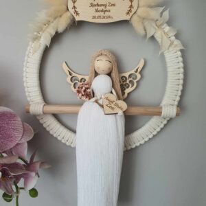 Pamiątka Pierwszej Komunii - Anioł Stróż w obręczy z suszonymi roślinami